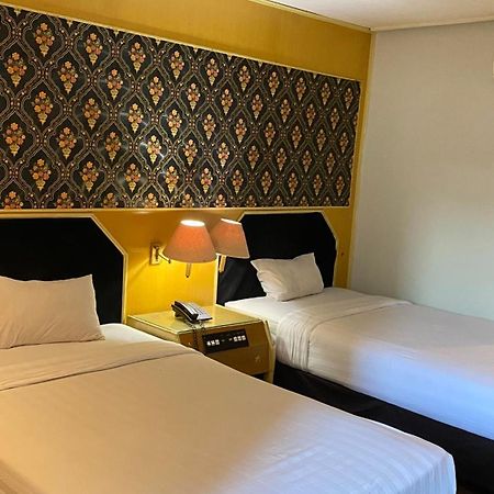 Mas Graha Hotel Pekanbaru Kültér fotó