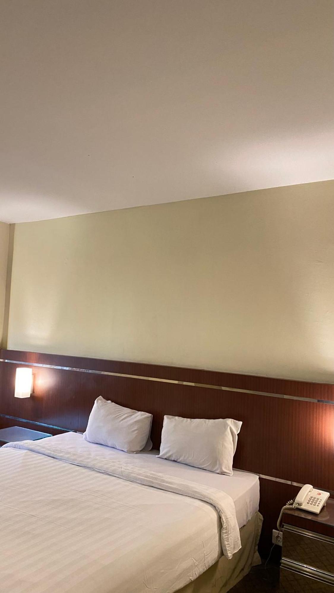 Mas Graha Hotel Pekanbaru Kültér fotó