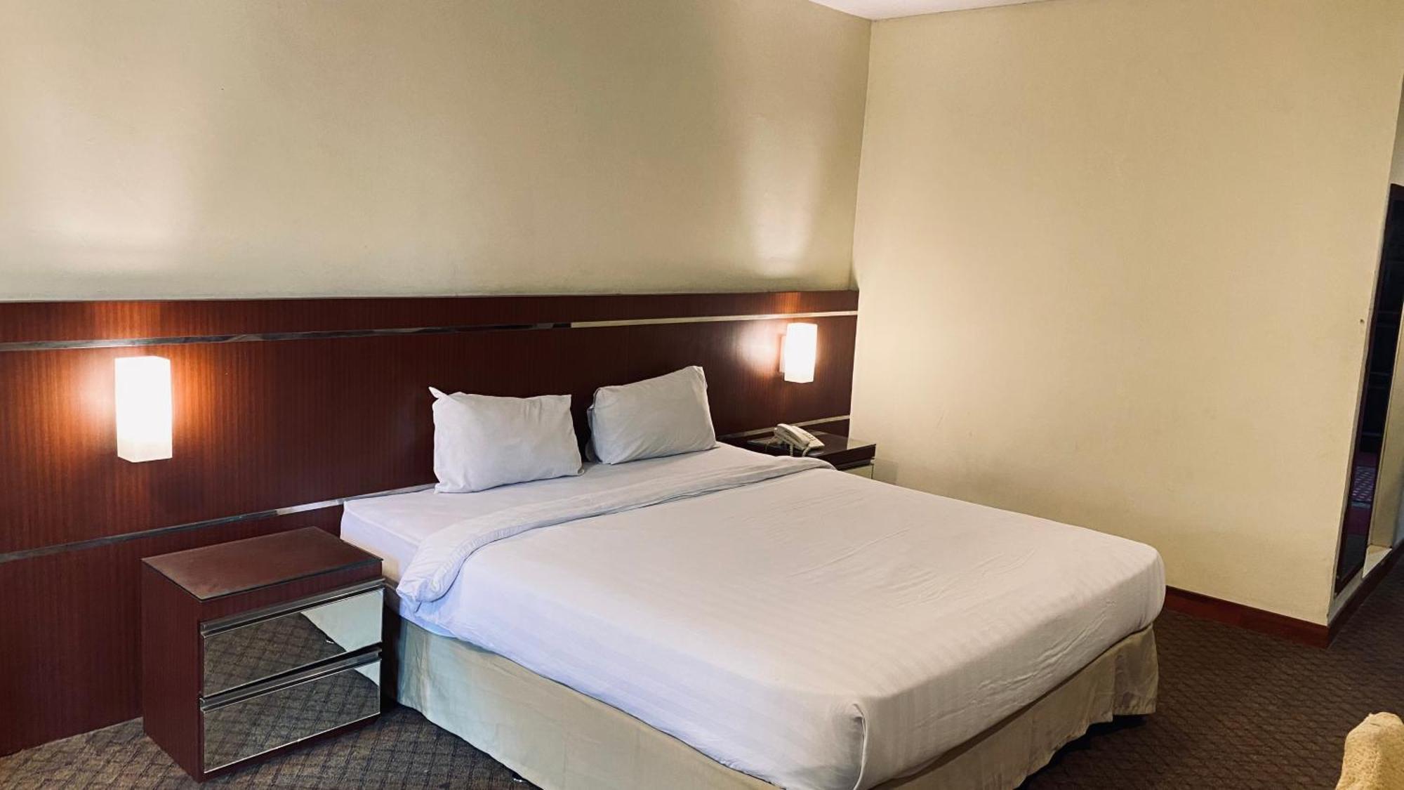 Mas Graha Hotel Pekanbaru Kültér fotó