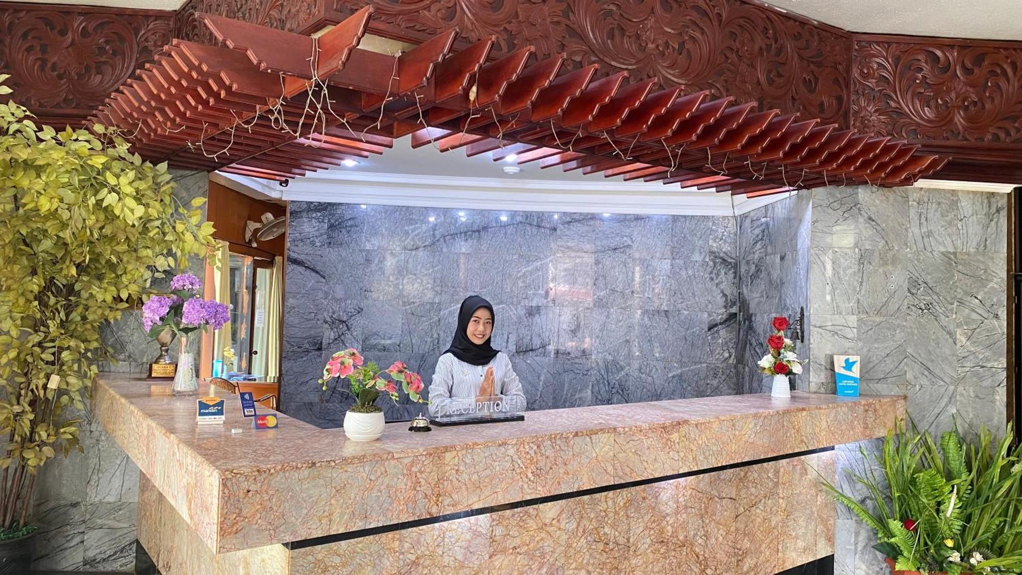 Mas Graha Hotel Pekanbaru Kültér fotó